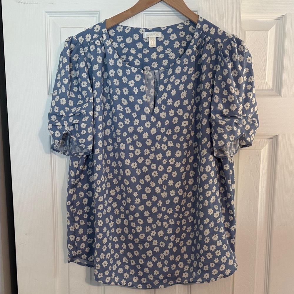 crown & ivy Blue Daisy-Print Puff Sleeve Blouse